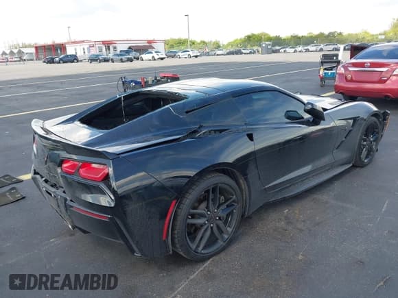 ✅ 2019 Chevrolet Corvette 1LT • VIN: 1G1YB2D78K5105612 • Lot: 42523425. Wystawiony na IAAI z przebiegiem 27 378 mil. Bezpłatny archiwum sprzedaży aukcyjnych z USA i szczegółowy raport historii pojazdu na DreamBid. Zdjęcie 4.