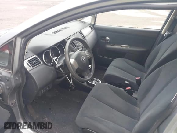 ✅ 2011 Nissan Versa S • VIN: 3N1BC1CP6BL500316 • Lot: 43684051. Listed on IAAI with 71,972 mi. Free auction sales archive from the USA and detailed vehicle history report at DreamBid. Image 5.