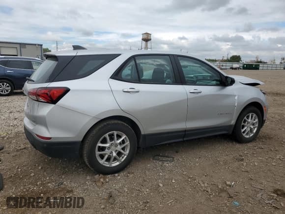 ✅ 2022 Chevrolet Equinox LS • VIN: 3GNAX5EV7NS114120 • Lot: 82065635. Listed on Copart with 48,936 mi. Free auction sales archive from the USA and detailed vehicle history report at DreamBid. Image 3.