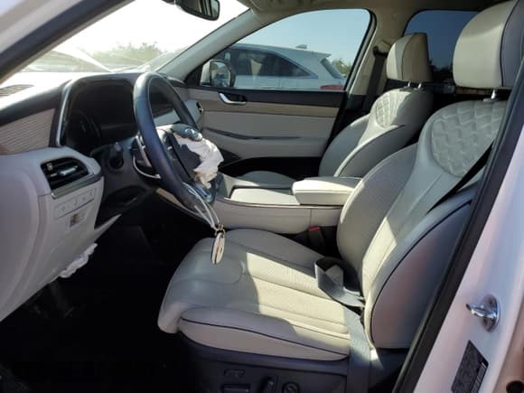 ✅ 2021 Hyundai Palisade Limited • VIN: KM8R54HE6MU308865 • Лот: 73433704. Опубликован ранее на Copart с пробегом 62 145 миль. Бесплатный доступ к архиву аукционных продаж из США и подробный отчёт об истории автомобиля на DreamBid. Изображение 7.