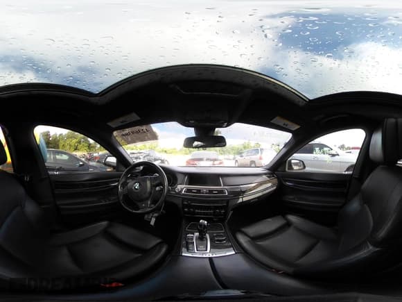 ✅ 2015 BMW 7 Series 750i • VIN: WBAYA8C52FG197627 • Lot: 42369384. Listed on IAAI with 111,358 mi. Free auction sales archive from the USA and detailed vehicle history report at DreamBid. Image 18.