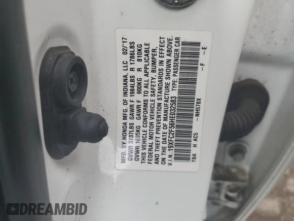 ✅ 2017 Honda Civic LX • VIN: 19XFC2F56HE032583 • Lot: 81616255. Wystawiony na Copart z przebiegiem 86 058 mil. Bezpłatny archiwum sprzedaży aukcyjnych z USA i szczegółowy raport historii pojazdu na DreamBid. Zdjęcie 13.