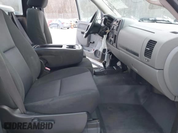 ✅ 2014 Chevrolet Silverado 2500HD Work Truck • VIN: 1GC0KVCG1EF182280 • Lot: 41635274. Listed on IAAI with 177,647 mi. Free auction sales archive from the USA and detailed vehicle history report at DreamBid. Image 5.