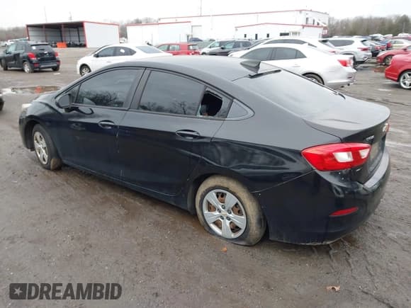 ✅ 2017 Chevrolet Cruze LS • VIN: 1G1BC5SM1H7224208 • Lot: 43832599. Listed on IAAI with Not provided. Free auction sales archive from the USA and detailed vehicle history report at DreamBid. Image 3.