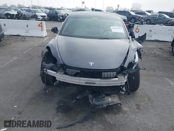✅ 2023 Tesla Model 3 • VIN: 5YJ3E1EAXPF658040 • Lot: 41657939. Wystawiony na IAAI z przebiegiem 39 268 mil. Bezpłatny archiwum sprzedaży aukcyjnych z USA i szczegółowy raport historii pojazdu na DreamBid. Zdjęcie 12.