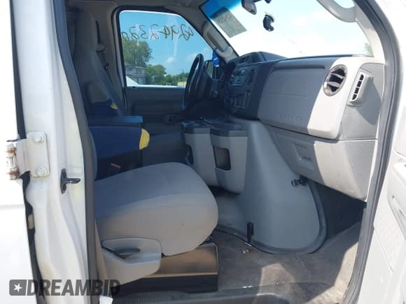 ✅ 2013 Ford Econoline Cargo Commercial • VIN: 1FTNE1EW6DDA59143 • Lot: 42942320. Listed on IAAI with 175,562 mi. Free auction sales archive from the USA and detailed vehicle history report at DreamBid. Image 5.