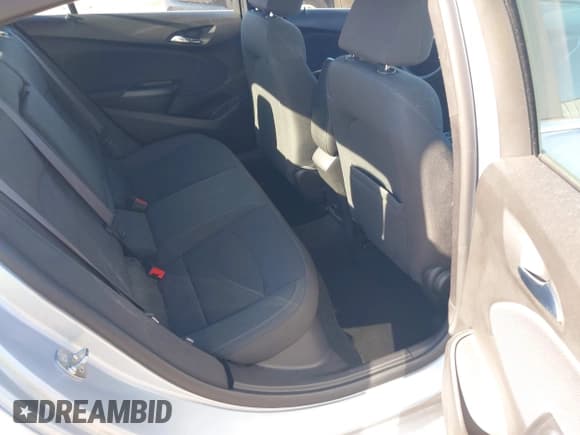 ✅ 2017 Chevrolet Cruze LT • VIN: 1G1BE5SM7H7197154 • Lot: 43555610. Listed on IAAI with 120,177 mi. Free auction sales archive from the USA and detailed vehicle history report at DreamBid. Image 8.