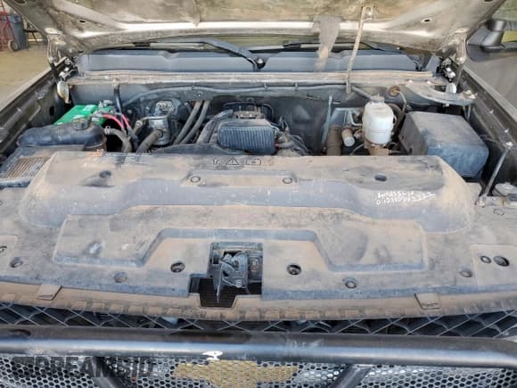 ✅ 2013 Chevrolet Silverado 2500HD LT • VIN: 1GC1KXCG5DF197024 • Lot: 92703725. Wystawiony na Copart z przebiegiem 230 196 mil. Bezpłatny archiwum sprzedaży aukcyjnych z USA i szczegółowy raport historii pojazdu na DreamBid. Zdjęcie 11.