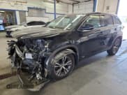 ✅ 2017 Toyota Highlander Hybrid LE • VIN: 5TDBGRFH5HS033235 • Лот: 64440255. Опубликован ранее на Copart с пробегом 118 774 миль. Бесплатный доступ к архиву аукционных продаж из США и подробный отчёт об истории автомобиля на DreamBid. Изображение 1.