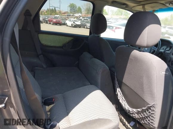 ✅ 2004 Ford Escape XLT • VIN: 1FMCU93134KB07995 • Лот: 42092979. Опубликован ранее на IAAI с пробегом 166 074 миль. Бесплатный доступ к архиву аукционных продаж из США и подробный отчёт об истории автомобиля на DreamBid. Изображение 8.