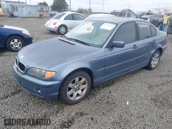 2003 BMW 3 Series 325xi с VIN WBAEU33413PM54969, выставлен на аукционе IAAI как лот 43336209 с пробегом 269 409 миль миль и . История ставок и продаж доступна на DreamBid. Изображение 2.