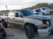 ✅ 2006 Chevrolet Silverado 2500HD LT3 • VIN: 1GCHK23D36F213635 • Lot: 43737426. Wystawiony na IAAI z przebiegiem 302 249 mil. Bezpłatny archiwum sprzedaży aukcyjnych z USA i szczegółowy raport historii pojazdu na DreamBid. Zdjęcie 13.