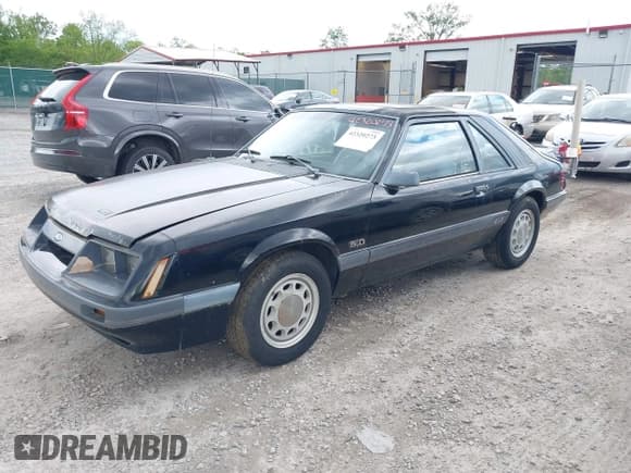 ✅ 1986 Ford Mustang GT • VIN: 1FABP28M9GF320342 • Лот: 42320273. Опубликован ранее на IAAI с пробегом 106 157 миль. Бесплатный доступ к архиву аукционных продаж из США и подробный отчёт об истории автомобиля на DreamBid. Изображение 2.