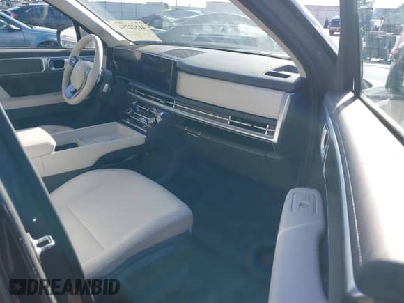 2024 Hyundai Santa Fe SE с VIN 5NMP1DGL9RH052548, выставлен на аукционе IAAI как лот 41522794 с пробегом 8 718 миль миль и . История ставок и продаж доступна на DreamBid. Изображение 5.