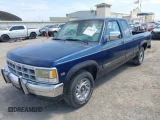 1992 Dodge Dakota z VIN 1B7GL23Y6NS508858, wystawiony jako IAAI lot #42380225 z przebiegiem 177 280 mil mil oraz . Historia ofert i sprzedaży dostępna na DreamBid. Obrazek 2.