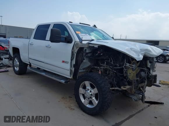 ✅ 2016 Chevrolet Silverado 2500HD LT • VIN: 1GC1KVE86GF270450 • Лот: 42439752. Опубликован ранее на IAAI с пробегом 174 476 миль. Бесплатный доступ к архиву аукционных продаж из США и подробный отчёт об истории автомобиля на DreamBid. Изображение 1.