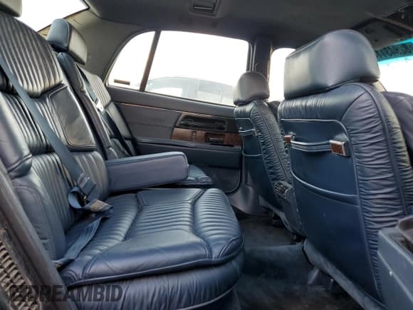 ✅ 1993 Buick Park Avenue • VIN: 1G4CU5315P1634746 • Лот: 82843114. Опубликован ранее на Copart с пробегом 200 988 миль. Бесплатный доступ к архиву аукционных продаж из США и подробный отчёт об истории автомобиля на DreamBid. Изображение 10.