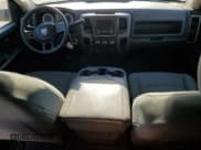 ✅ 2015 Ram 2500 Tradesman • VIN: 3C6UR5HJ3FG536843 • Lot: 42640495. Wystawiony na Copart z przebiegiem 252 394 mil. Bezpłatny archiwum sprzedaży aukcyjnych z USA i szczegółowy raport historii pojazdu na DreamBid. Zdjęcie 8.