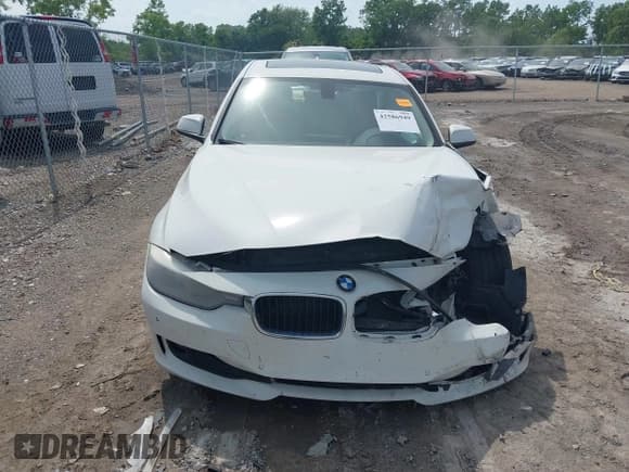 ✅ 2014 BMW 3 Series 328d • VIN: WBA3D3C58EK154684 • Лот: 42586949. Опубликован ранее на IAAI с пробегом 125 351 миль. Бесплатный доступ к архиву аукционных продаж из США и подробный отчёт об истории автомобиля на DreamBid. Изображение 12.