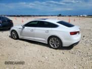 ✅ 2020 Audi A5 Sportback Premium • VIN: WAUANCF56LA008724 • Lot: 58535605. Wystawiony na Copart z przebiegiem 75 501 mil. Bezpłatny archiwum sprzedaży aukcyjnych z USA i szczegółowy raport historii pojazdu na DreamBid. Zdjęcie 2.