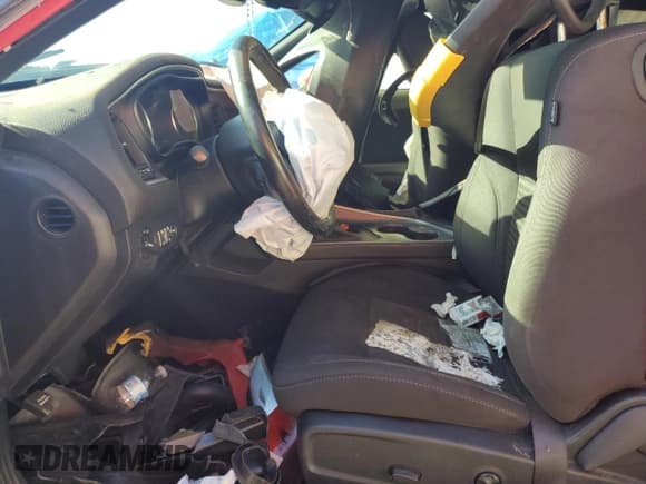 ✅ 2019 Dodge Challenger SXT • VIN: 2C3CDZAG9KH701902 • Lot: 66850754. Wystawiony na Copart z przebiegiem Nie podano. Bezpłatny archiwum sprzedaży aukcyjnych z USA i szczegółowy raport historii pojazdu na DreamBid. Zdjęcie 7.