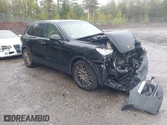 ✅ 2014 Porsche Cayenne S • VIN: WP1AB2A25ELA59365 • Lot: 42233940. Wystawiony na IAAI z przebiegiem 76 454 mil. Bezpłatny archiwum sprzedaży aukcyjnych z USA i szczegółowy raport historii pojazdu na DreamBid. Zdjęcie 1.