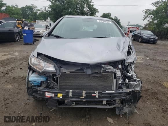 ✅ 2017 Honda Fit EX-L • VIN: 3HGGK5H96HM707509 • Lot: 61228965. Listed on Copart with 142,144 mi. Free auction sales archive from the USA and detailed vehicle history report at DreamBid. Image 5.