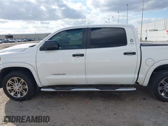 ✅ 2016 Toyota Tundra SR5 • VIN: 5TFEM5F14GX101356 • Lot: 43670492. Listed on IAAI with 125,097 mi. Free auction sales archive from the USA and detailed vehicle history report at DreamBid. Image 14.