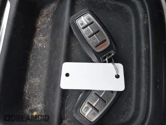 ✅ 2021 Chrysler Pacifica Touring • VIN: 2C4RC1FGXMR510215 • Lot: 43816651. Listed on IAAI with 98,759 mi. Free auction sales archive from the USA and detailed vehicle history report at DreamBid. Image 11.