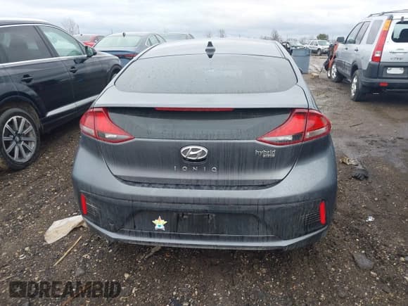 ✅ 2018 Hyundai Ioniq Blue • VIN: KMHC65LC6JU065472 • Lot: 41724214. Wystawiony na IAAI z przebiegiem 94 043 mil. Bezpłatny archiwum sprzedaży aukcyjnych z USA i szczegółowy raport historii pojazdu na DreamBid. Zdjęcie 16.
