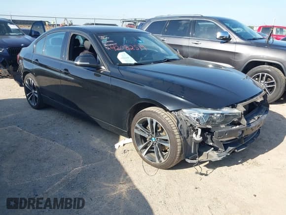 ✅ 2018 BMW 3 Series 330i • VIN: WBA8B9G58JNU97433 • Лот: 42082519. Опубликован ранее на IAAI с пробегом 64 803 миль. Бесплатный доступ к архиву аукционных продаж из США и подробный отчёт об истории автомобиля на DreamBid. Изображение 1.