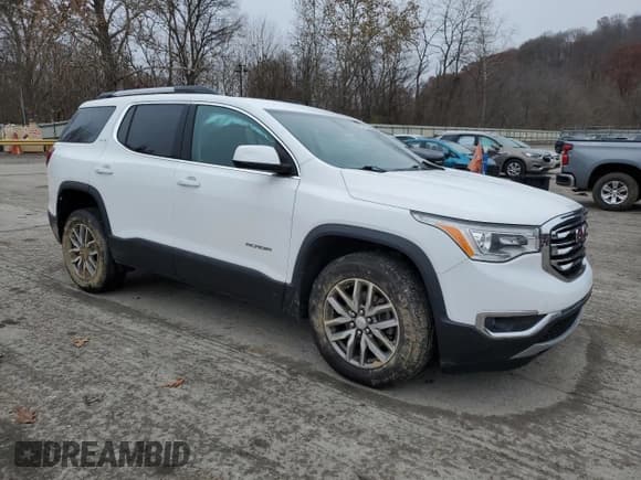 ✅ 2018 GMC Acadia SLE • VIN: 1GKKNSLA5JZ143618 • Lot: 92857015. Listed on Copart with 87,367 mi. Free auction sales archive from the USA and detailed vehicle history report at DreamBid. Image 4.