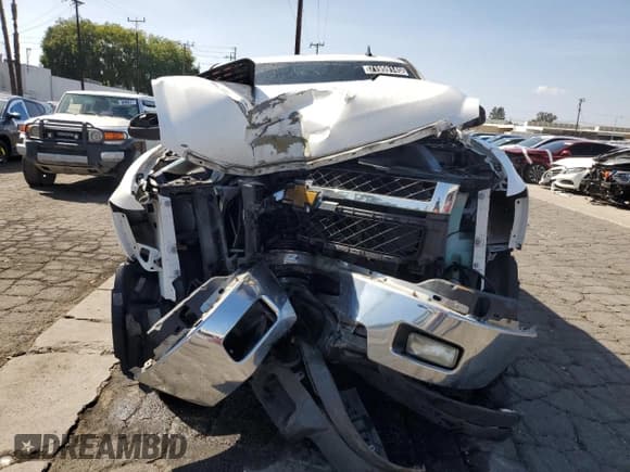 ✅ 2013 Chevrolet Silverado 2500HD LTZ • VIN: 1GC1KYCG3DF150824 • Lot: 71959145. Wystawiony na Copart z przebiegiem 131 186 mil. Bezpłatny archiwum sprzedaży aukcyjnych z USA i szczegółowy raport historii pojazdu na DreamBid. Zdjęcie 5.