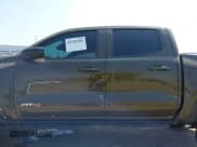 ✅ 2023 GMC Canyon 4WD AT4 • VIN: 1GTP6DEK5P1231432 • Lot: 41785102. Listed on IAAI with 33,154 mi. Free auction sales archive from the USA and detailed vehicle history report at DreamBid. Image 15.