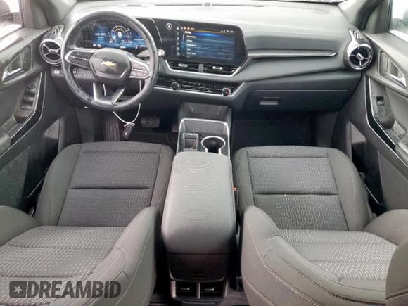 ✅ 2025 Chevrolet Equinox FWD LT • VIN: 3GNAXHEG2SL166053 • Lot: 60345295. Wystawiony na Copart z przebiegiem 3 249 mil. Bezpłatny archiwum sprzedaży aukcyjnych z USA i szczegółowy raport historii pojazdu na DreamBid. Zdjęcie 8.