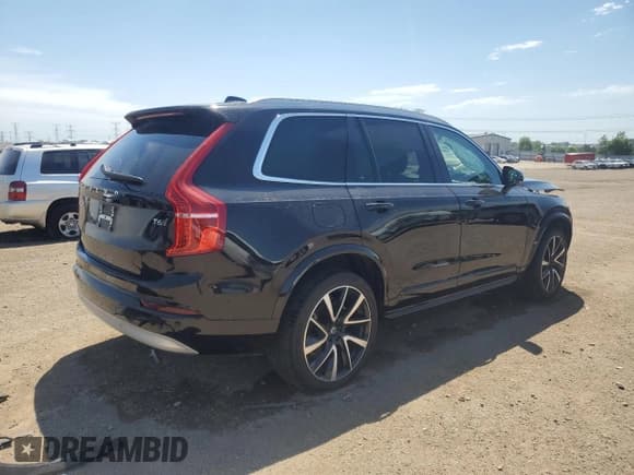 ✅ 2022 Volvo XC90 Momentum • VIN: YV4A221K0N1795561 • Lot: 61743175. Listed on Copart with 46,598 mi. Free auction sales archive from the USA and detailed vehicle history report at DreamBid. Image 3.