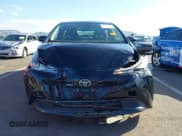 ✅ 2021 Toyota Prius L Eco • VIN: JTDKAMFU5M3146454 • Lot: 43462876. Wystawiony na IAAI z przebiegiem 93 810 mil. Bezpłatny archiwum sprzedaży aukcyjnych z USA i szczegółowy raport historii pojazdu na DreamBid. Zdjęcie 12.