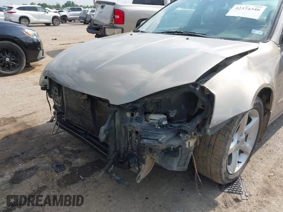 ✅ 2006 Nissan Altima SE • VIN: 1N4BL11DX6C268090 • Lot: 42374346. Listed on IAAI with 195,240 mi. Free auction sales archive from the USA and detailed vehicle history report at DreamBid. Image 6.