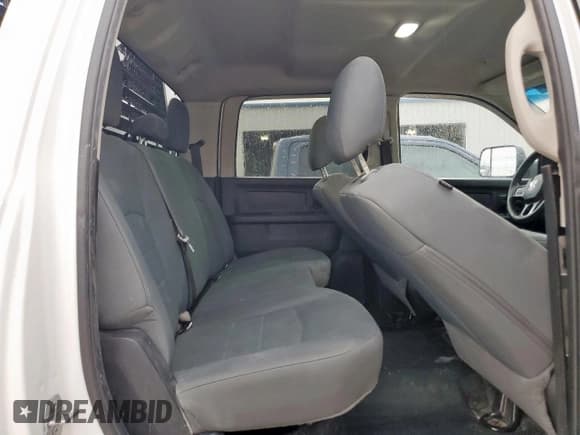 ✅ 2018 Ram 3500 Tradesman • VIN: 3C63R3GL6JG267457 • Lot: 55905025. Wystawiony na Copart z przebiegiem 295 517 mil. Bezpłatny archiwum sprzedaży aukcyjnych z USA i szczegółowy raport historii pojazdu na DreamBid. Zdjęcie 10.