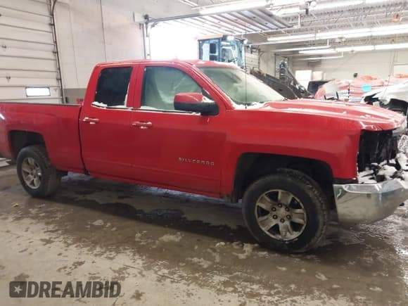 ✅ 2019 Chevrolet Silverado 1500 LT • VIN: 2GCVKPEC0K1114048 • Lot: 43668162. Wystawiony na IAAI z przebiegiem 106 363 mil. Bezpłatny archiwum sprzedaży aukcyjnych z USA i szczegółowy raport historii pojazdu na DreamBid. Zdjęcie 13.