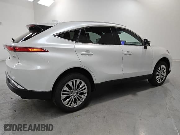 ✅ 2024 Toyota Venza XLE • VIN: JTEAAAAH6RJ164044 • Lot: 84814065. Wystawiony na Copart z przebiegiem 8 437 mil. Bezpłatny archiwum sprzedaży aukcyjnych z USA i szczegółowy raport historii pojazdu na DreamBid. Zdjęcie 3.