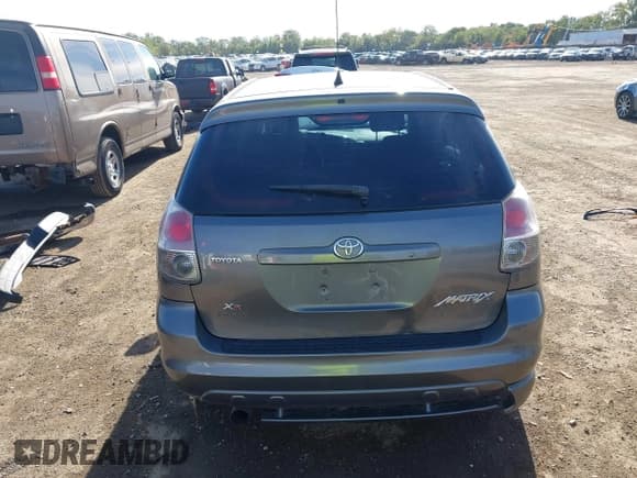 ✅ 2006 Toyota Matrix XR • VIN: 2T1KR30E46C566141 • Lot: 43425411. Wystawiony na IAAI z przebiegiem 221 207 mil. Bezpłatny archiwum sprzedaży aukcyjnych z USA i szczegółowy raport historii pojazdu na DreamBid. Zdjęcie 17.