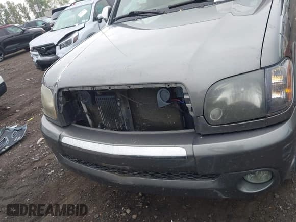 ✅ 2006 Toyota Tundra SR5 • VIN: 5TBDT44186S505933 • Lot: 43298260. Listed on IAAI with 167,617 mi. Free auction sales archive from the USA and detailed vehicle history report at DreamBid. Image 6.