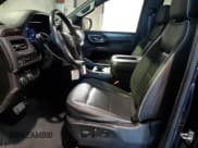 ✅ 2023 Chevrolet Suburban Premier • VIN: 1GNSCFKD0PR147144 • Lot: 75120854. Wystawiony na Copart z przebiegiem 59 430 mil. Bezpłatny archiwum sprzedaży aukcyjnych z USA i szczegółowy raport historii pojazdu na DreamBid. Zdjęcie 7.