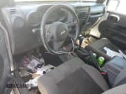 ✅ 2008 Jeep Wrangler X • VIN: 1J4FA241X8L567584 • Лот: 81886935. Опубликован ранее на Copart с пробегом Не указан. Бесплатный доступ к архиву аукционных продаж из США и подробный отчёт об истории автомобиля на DreamBid. Изображение 8.