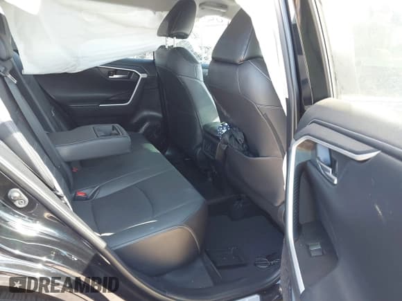 ✅ 2021 Toyota RAV4 Limited • VIN: 2T3Y1RFVXMW172464 • Lot: 41588157. Listed on IAAI with 42,657 mi. Free auction sales archive from the USA and detailed vehicle history report at DreamBid. Image 8.