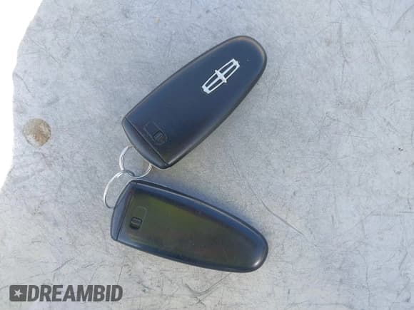 ✅ 2017 Lincoln Navigator • VIN: 5LMJJ3HT9HEL12097 • Lot: 42016473. Wystawiony na IAAI z przebiegiem 132 476 mil. Bezpłatny archiwum sprzedaży aukcyjnych z USA i szczegółowy raport historii pojazdu na DreamBid. Zdjęcie 11.