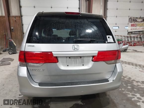 ✅ 2010 Honda Odyssey EX • VIN: 5FNRL3H44AB085662 • Лот: 42199416. Опубликован ранее на IAAI с пробегом 181 221 миль. Бесплатный доступ к архиву аукционных продаж из США и подробный отчёт об истории автомобиля на DreamBid. Изображение 17.