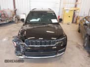 ✅ 2024 Jeep Grand Cherokee Limited • VIN: 1C4RJKBG8R8597049 • Лот: 43113425. Опубликован ранее на IAAI с пробегом 11 876 миль. Бесплатный доступ к архиву аукционных продаж из США и подробный отчёт об истории автомобиля на DreamBid. Изображение 12.