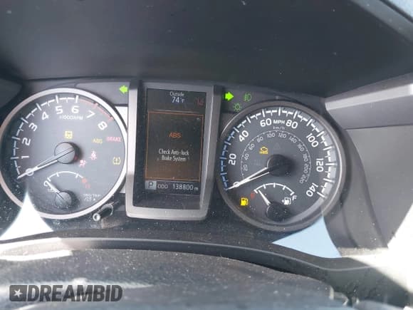 ✅ 2018 Toyota Tacoma TRD Sport • VIN: 3TMAZ5CN7JM066896 • Lot: 43401548. Listed on IAAI with 138,800 mi. Free auction sales archive from the USA and detailed vehicle history report at DreamBid. Image 7.